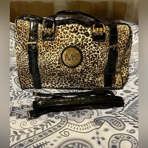 Michael Kors (MK) Hand Bag